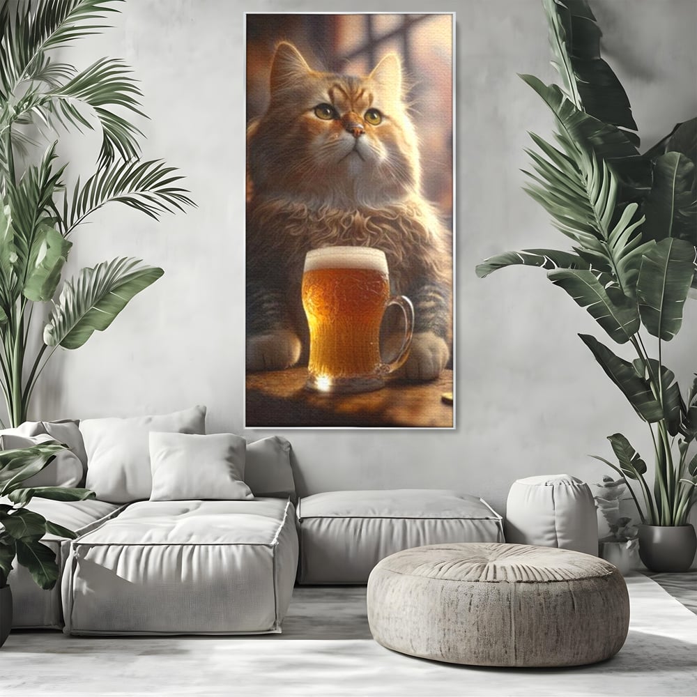 Tablou canvas cu tablou canvas cu motan pufos si halba de bere, in rama de aluminiu argintiu, pe perete intr-un living